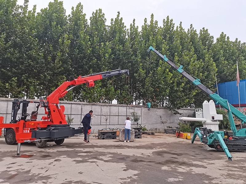 蜘蛛吊車租賃價格是多少?購買一臺履帶式起重機多少錢？